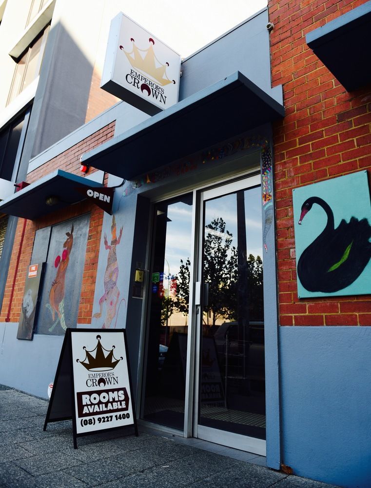 The Emperors Crown Hostel Perth Bagian luar foto