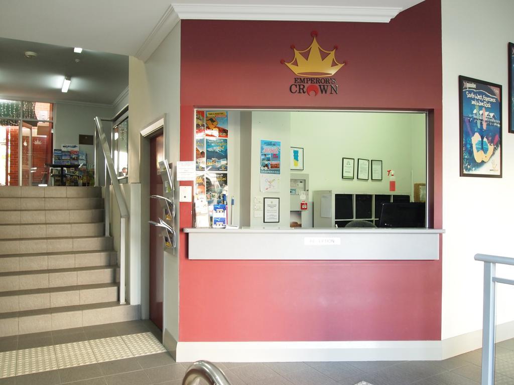 The Emperors Crown Hostel Perth Bagian luar foto